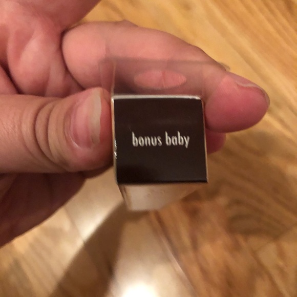 Stila lipgloss - Picture 2 of 5